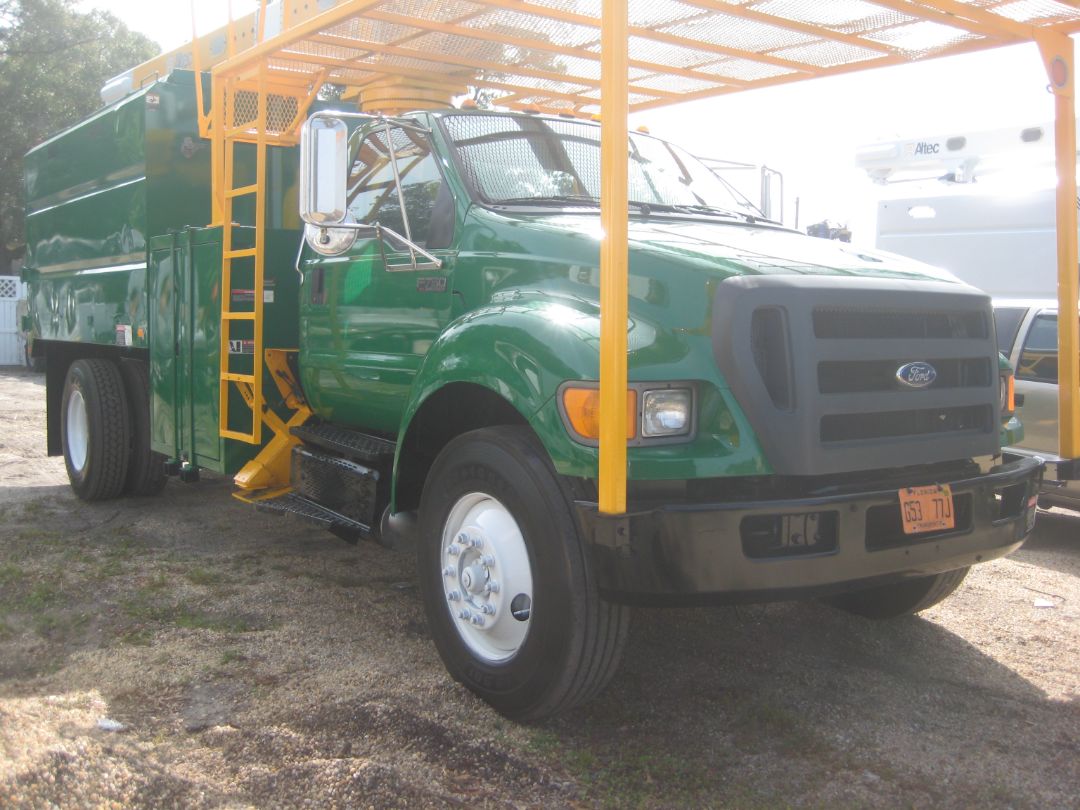 2011 FORD F750 - Image 6